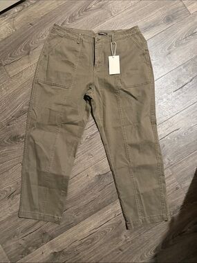 Utility-Stitch Olive Chinos for Women by flamingals
